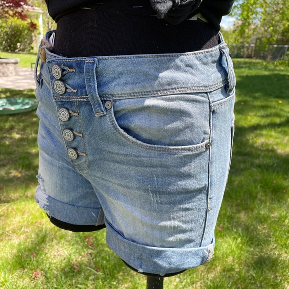Button up jean shorts NWT - Picture 3 of 8